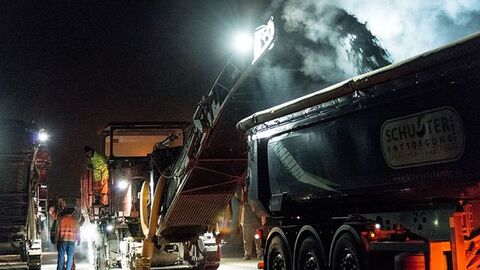 Abriss einer Stahl- und Spannbetonbrücke