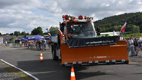 Eröffnung Hessische Schneepflugmeisterschaft Marburg 18 Schneepflug im Parcours
