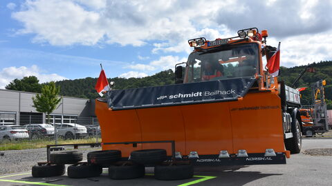 Eröffnung Hessische Schneepflugmeisterschaft Marburg 22 Schneepflug im Parcours