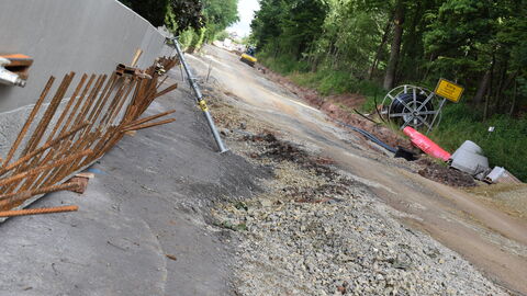 L 3170 Ortsdurchfahrt Eitra mit vorfefertigten Mauerelementen