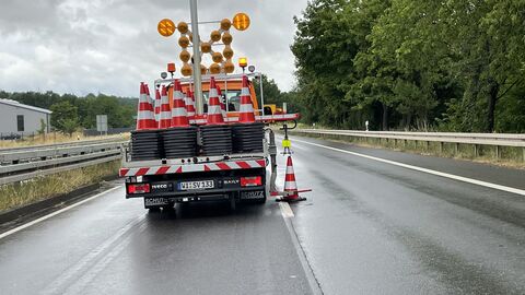 Der Leitkegelsetzer im Einsatz Der Leitkegelsetzer im Einsatz