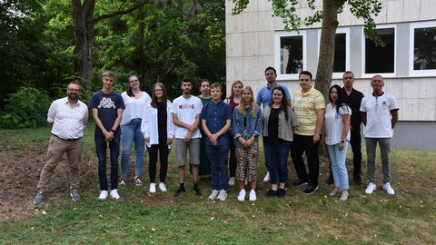 Gruppenfoto Ausbildungsjahrgang 2022 in der Region Rhein-Main Gruppenfoto Ausbildungsjahrgang 2022 in der Region Rhein-Main