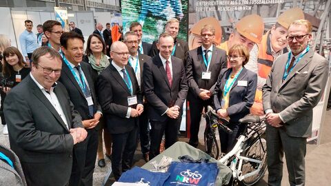 Gruppenfoto mit den Chefs der Straßenbauverwaltungen der Länder