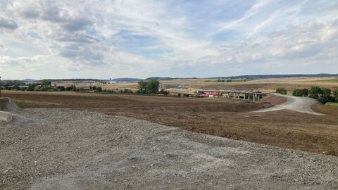 Blick vom Bauwerk UEF Kreisstraße 47 neu (BW 2) in Richtung Caldetalbrücke (BW1) bzw. KS-Airport