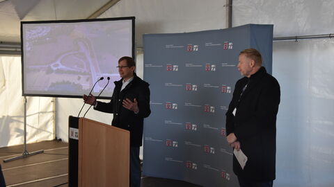 Eröffnung Infocenter OU Mörlenbach 2 Staatssekretär Jens Deutschendorf mit seinen Ausführungen