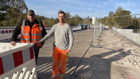 Maik Killmer (links) vom Sachgebiet Bau/Ingenieurbauwerke Eschwege und Maik Gerlich von der ausführenden Baufirma Matthäi.