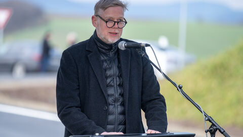 Hessen Mobil-Präsident Heiko Durth begrüßt die anwesenden Gäste Hessen Mobil-Präsident Heiko Durth begrüßt die anwesenden Gäste