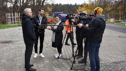 Pressetermin Auftakt Winterdienstsaison 2022/2023 - 13 Die PressevertreterInnen interviewen Tarek Al-Wazir