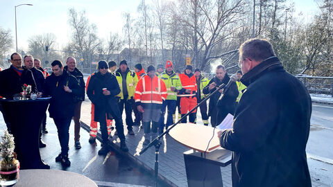 Verkehrsfreigabe B 254 Frankfurter Straße in Fulda - Ulrich Hansel von Hessen Mobil begrüßt die Anwesenden