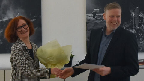 Heiko Durth gratuliert Kathrin Brückner Heiko Durth gratuliert Kathrin Brückner