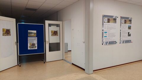 Auf einem größeren Bildschirm wird der prämierte Kurzfilm von Hessen Mobil gezeigt