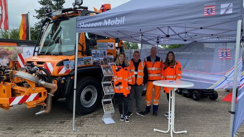 Der Stand von Hessen Mobil auf dem Außengelände der Messe Wächtersbach