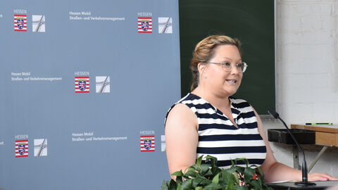 Freisprechungsfeier 2023-14 in Rotenburg Carina Hartmann, Leiterin der Aus- und Fortbildungsstätte Rotenburg, am Rednerpult