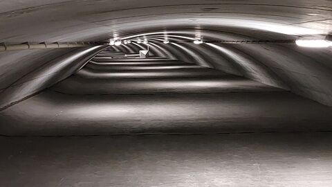 Bauwerksprüfung Lohbergtunnel 2023 - 09 Halbrunder Stollen über der Tunneldecke