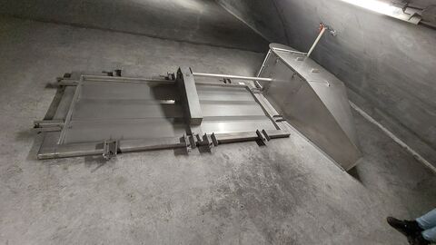 Bauwerksprüfung Lohbergtunnel 2023 - 10 Halbrunder Stollen über der Tunneldecke
