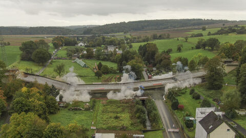 Drohnenaufnahme Kerkerbachtalbrücke während der Sprengung