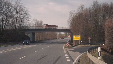 Brücke an der B3 bei Pohl-Göns vor dem Abbruch