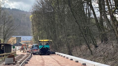 Die fast fertige Umfahrung dre Baustelle - hier fehlt noch der Asphalt