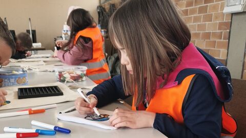 Kinder auf der Straßenmeisterei Schwalmstadt Kinder auf der Straßenmeisterei Schwalmstadt