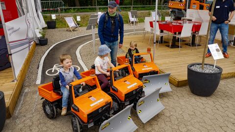 Die Mini-Schneepflüge im Einsatz