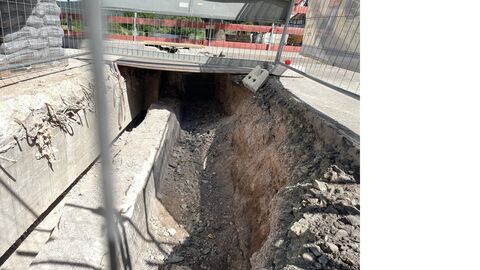 Pressefoto Aussparung der Übergangskonstruktion Brücke in Wanfried Pressefoto Aussparung der Übergangskonstruktion Brücke in Wanfried