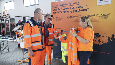 Tage der Arbeitssicherheit 17 Beschäftige der Straßenmeisterein am IQCompany-Infostand