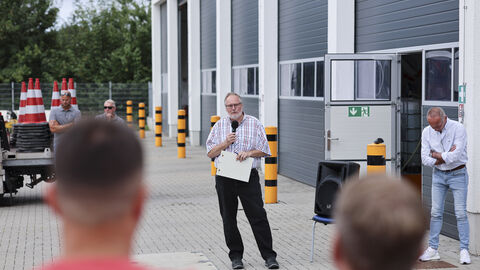 Tage der Arbeitssicherheit 2 Der Leiter der Meisterei begrüßt alle Anwesenden am Mikrofon