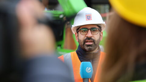 Pressetermin Brückeneinschub B 43 Spange Kelsterbach 23 Minister Kaweh Mansoori