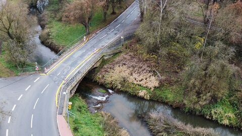 Luftaufnahme der Gewölbebrücke über die Aula
