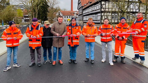 Verkehrsfreigabe Brücke Wanfried mit verschiedenen Mandatsträgern