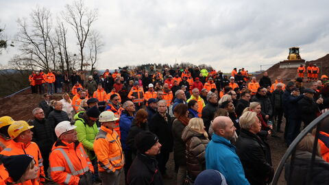 Feierlicher Tunnelanstich OU Mörlenbach 16 Viele Zuschauer sind mit dabei