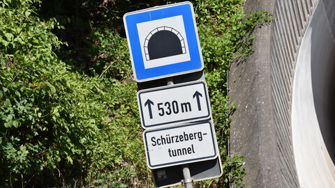 Tunneleingangsschild Schürzebergtunnel
