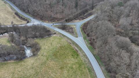 Drohnen aufnahme des Kreuzungsbereiches der L 3025 / L 3063