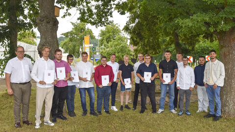Freisprechungsfeier 2025 - 3 Gruppenfoto der Straßenwärter/innen