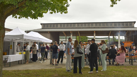 Freisprechungsfeier 2025 - 14 Grillfest im Anschluss der Feierlichkeiten