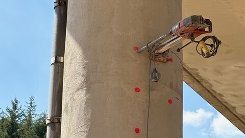 Pressetermin Baustelle Zeller Brücke 18 Sprenglöcher werden in die Brückenpfeiler gebohrt