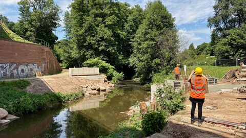 Pressetermin Baustelle Zeller Brücke 5 Behelfsbrücke über die Mümling wird gebaut
