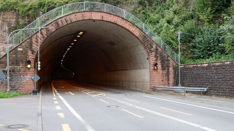Eingang Tunnel Hirschhorn B 37
