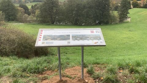 Infotafel an der Baustelle zur Ortsumgehung Mörlenbach