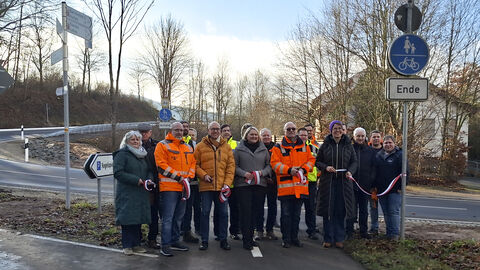 Symbolischer Banddurchschnitt in Großentaft Gemeinschaftsmaßnahme