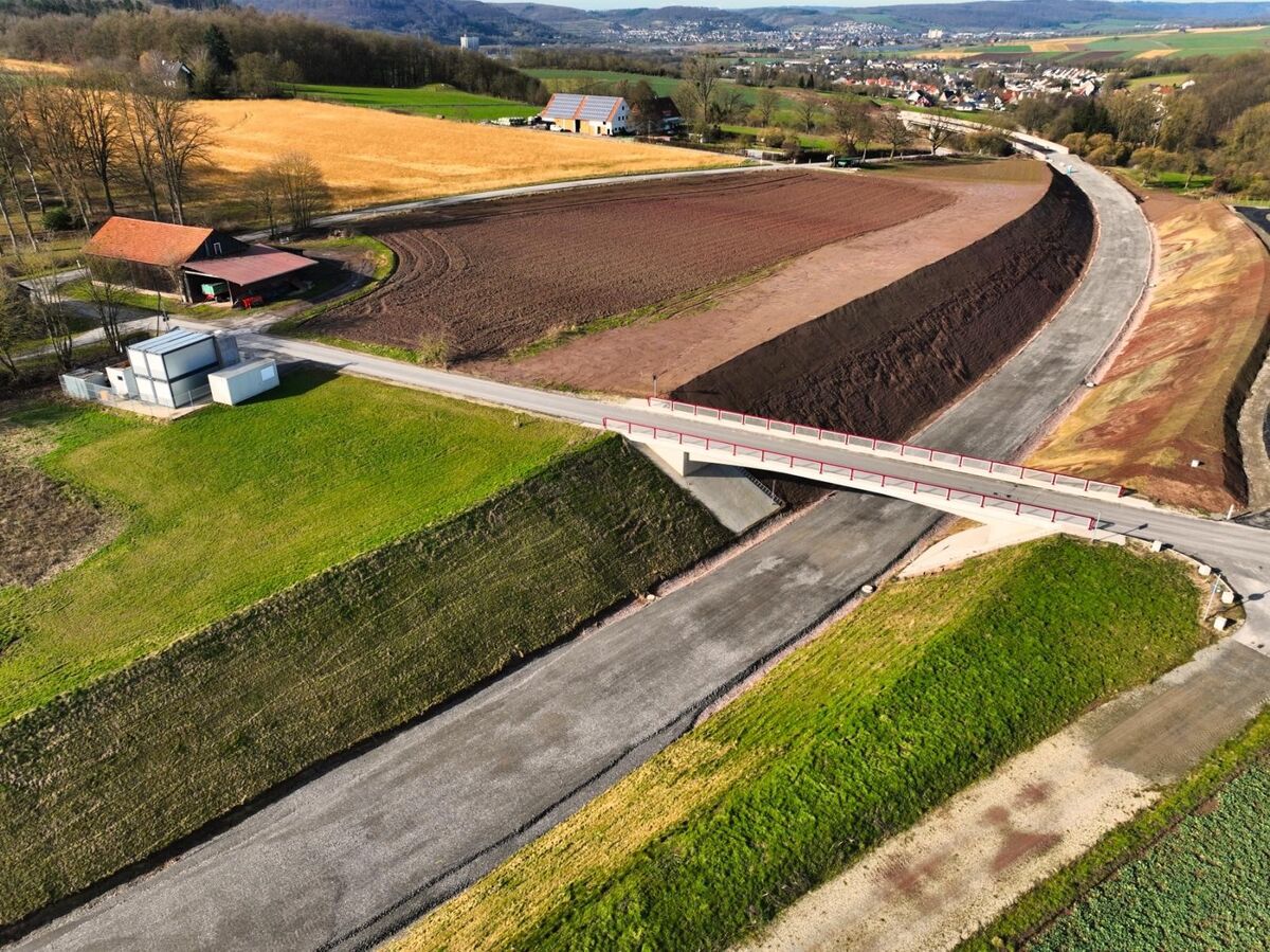 B 83-Ortsumgehung Herstelle/Bad Karlshafen Wird Für Den Verkehr ...